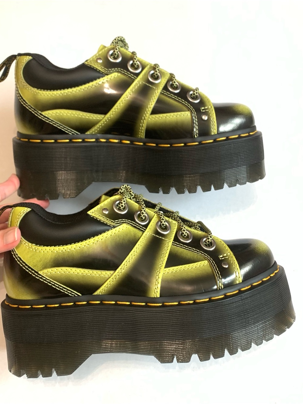 Dr. Martens 5 Eye Distressed Quad Max Platform Arcadia Green Shoes Women’s Sz 7 - Picture 3 of 8